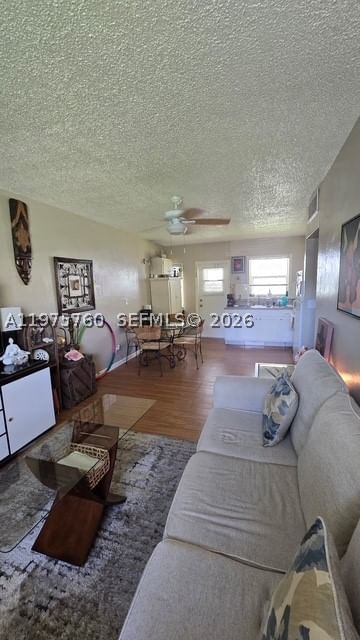 Real estate property located at 1301 12th Ct #2A, Broward, Crystal Court Manor No 5, Hollywood, FL