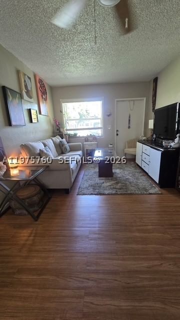 Real estate property located at 1301 12th Ct #2A, Broward, Crystal Court Manor No 5, Hollywood, FL