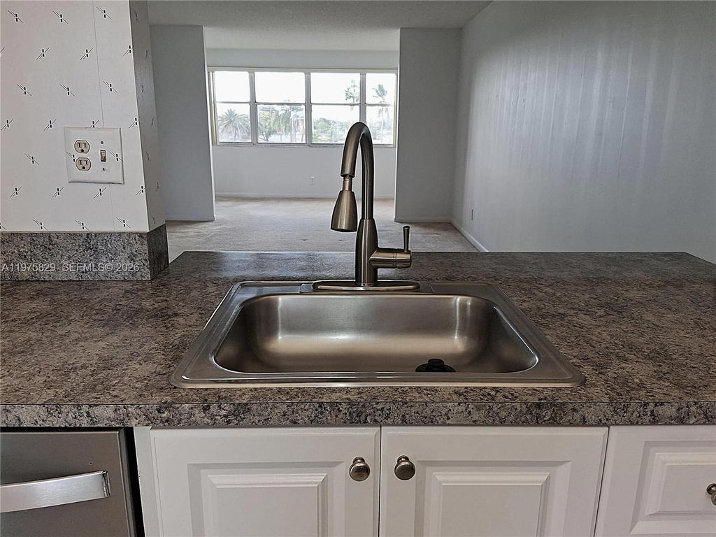 Real estate property located at 2635 104th Ave #310, Broward, Sunrise Lakes 213 Condo, Sunrise, FL