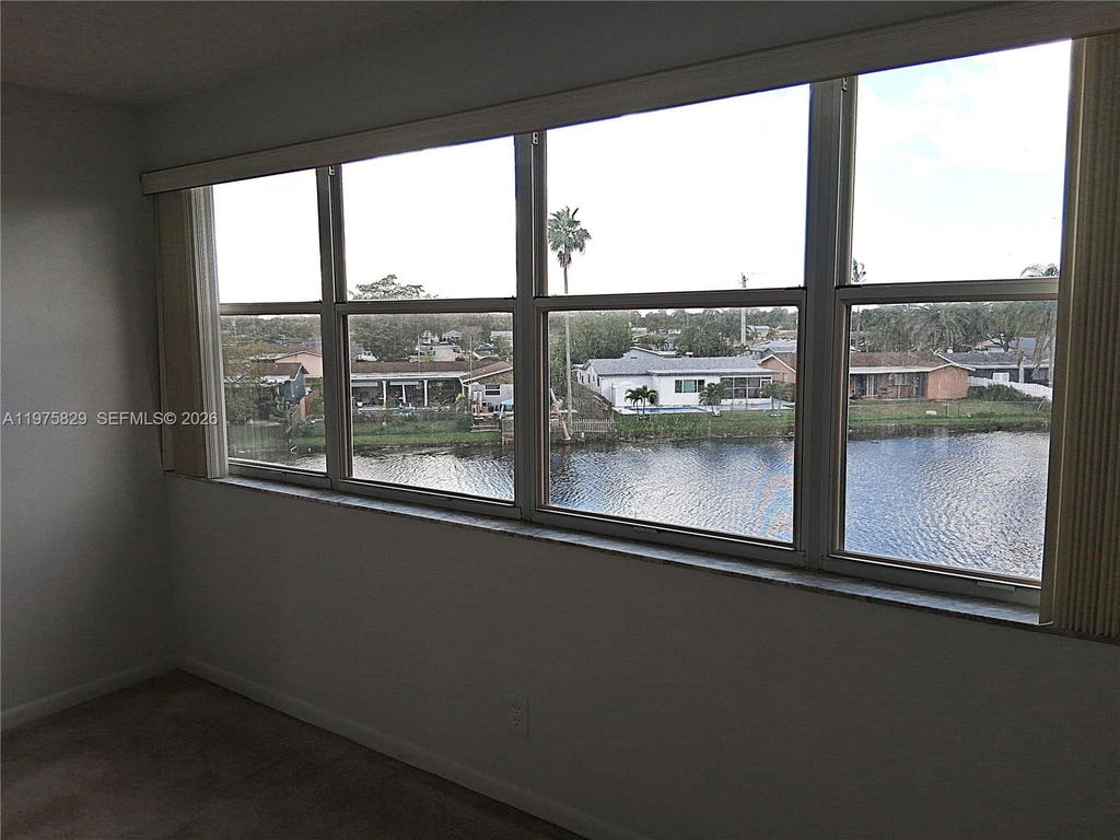 Real estate property located at 2635 104th Ave #310, Broward, Sunrise Lakes 213 Condo, Sunrise, FL