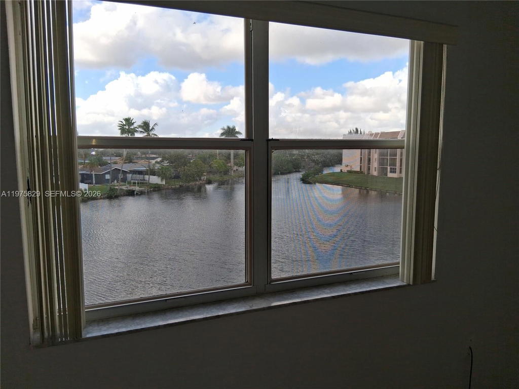Real estate property located at 2635 104th Ave #310, Broward, Sunrise Lakes 213 Condo, Sunrise, FL