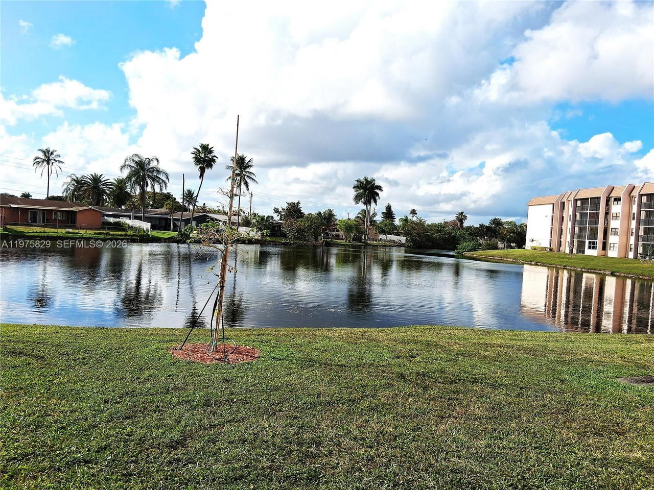 Real estate property located at 2635 104th Ave #310, Broward, Sunrise Lakes 213 Condo, Sunrise, FL