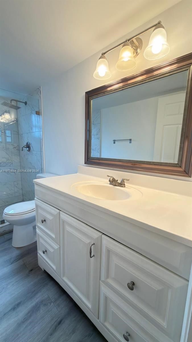 Real estate property located at 8610 149th Ave #501, Miami-dade, Lago Del Rey Condo #2, Miami, FL