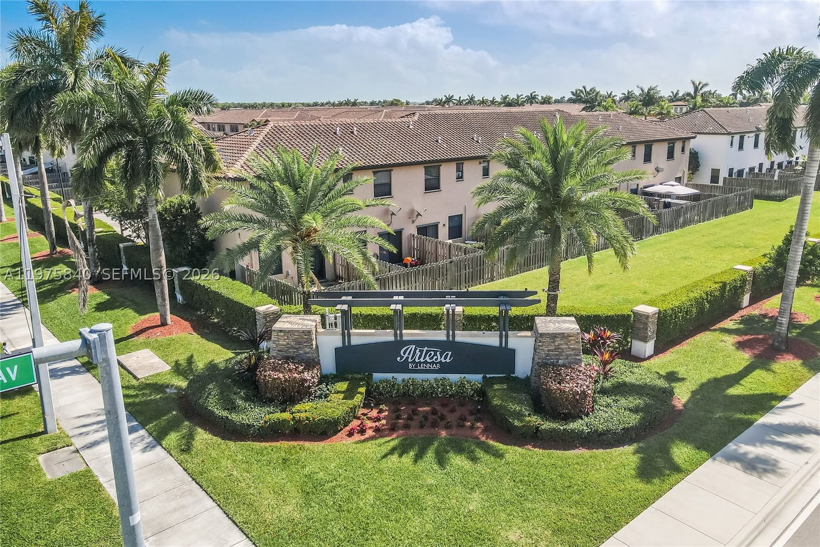 Real estate property located at 11428 254th St, Miami-dade, Coco Palm Estates, Homestead, FL