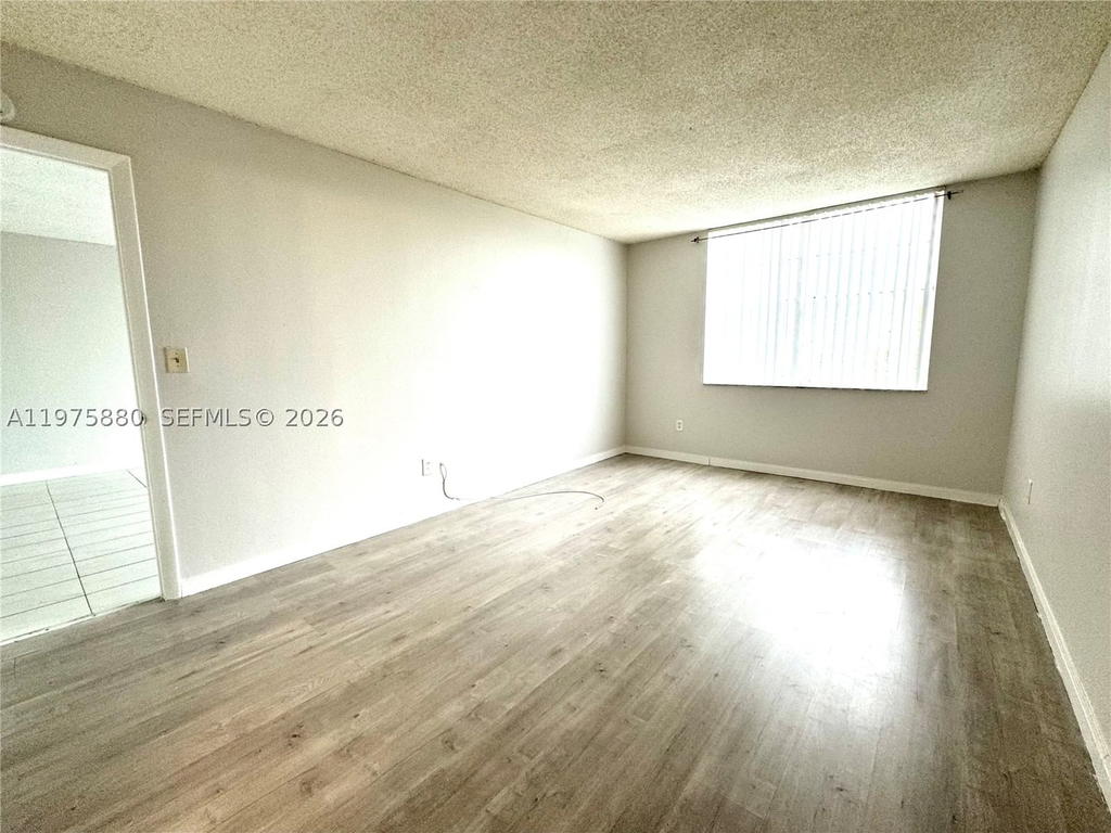 Real estate property located at 484 165th St Rd A-411, Miami-dade, Montecarlo Condo, Miami, FL