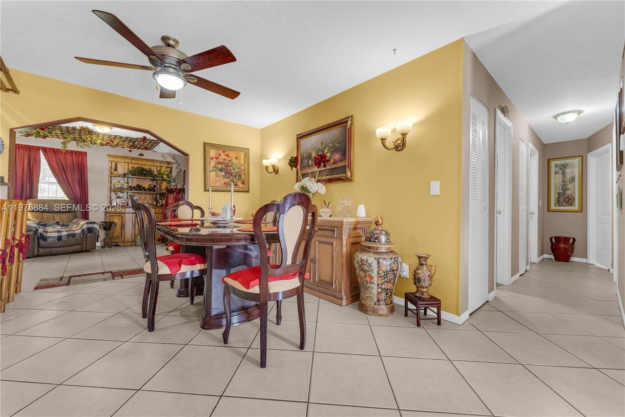 Real estate property located at 7811 47th St, Broward, City Of Lauderhill Sec 1, Lauderhill, FL