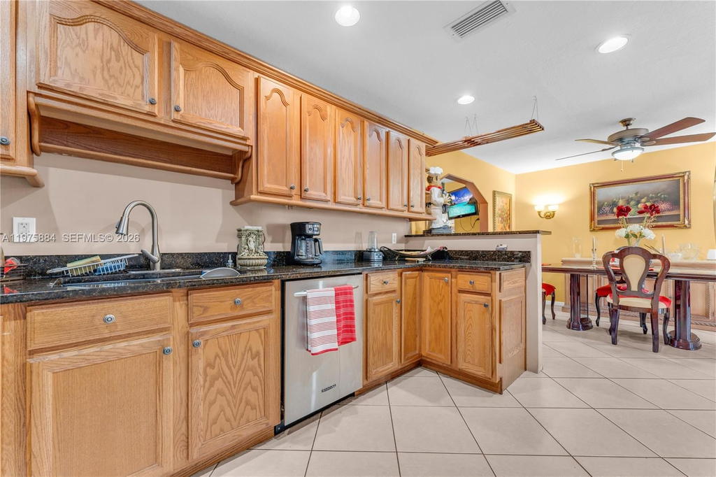 Real estate property located at 7811 47th St, Broward, City Of Lauderhill Sec 1, Lauderhill, FL