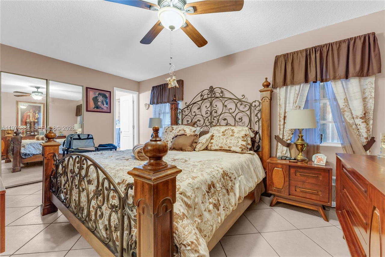 Real estate property located at 7811 47th St, Broward, City Of Lauderhill Sec 1, Lauderhill, FL