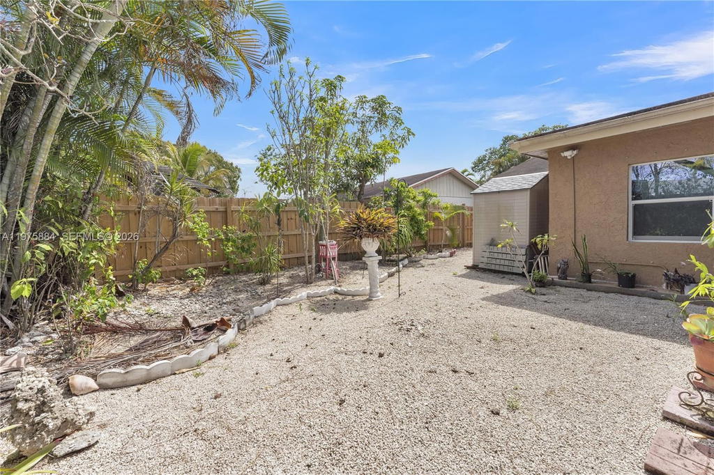 Real estate property located at 7811 47th St, Broward, City Of Lauderhill Sec 1, Lauderhill, FL