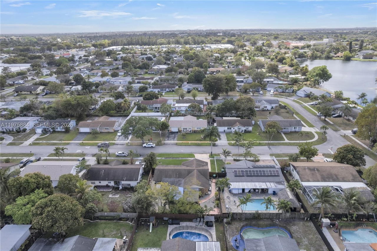 Real estate property located at 7811 47th St, Broward, City Of Lauderhill Sec 1, Lauderhill, FL