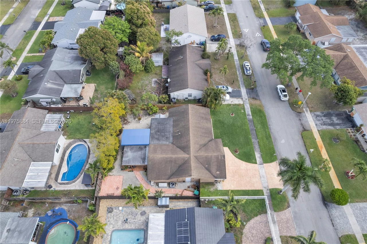 Real estate property located at 7811 47th St, Broward, City Of Lauderhill Sec 1, Lauderhill, FL