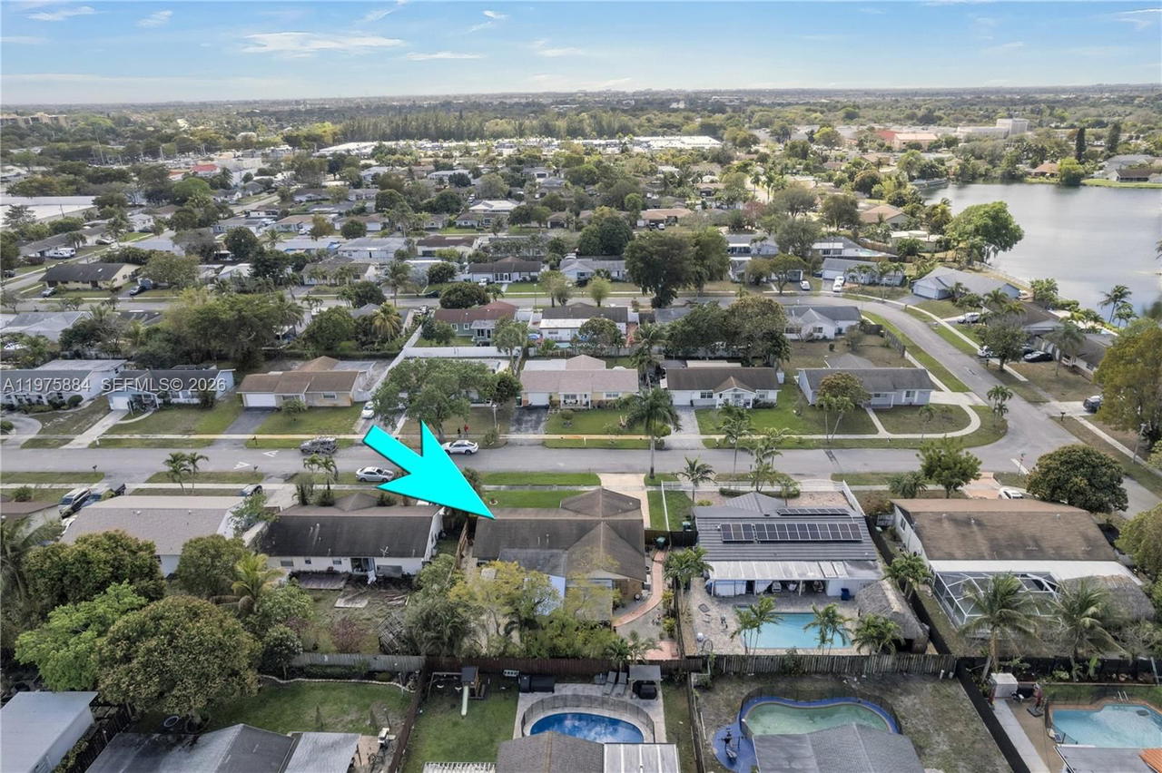 Real estate property located at 7811 47th St, Broward, City Of Lauderhill Sec 1, Lauderhill, FL