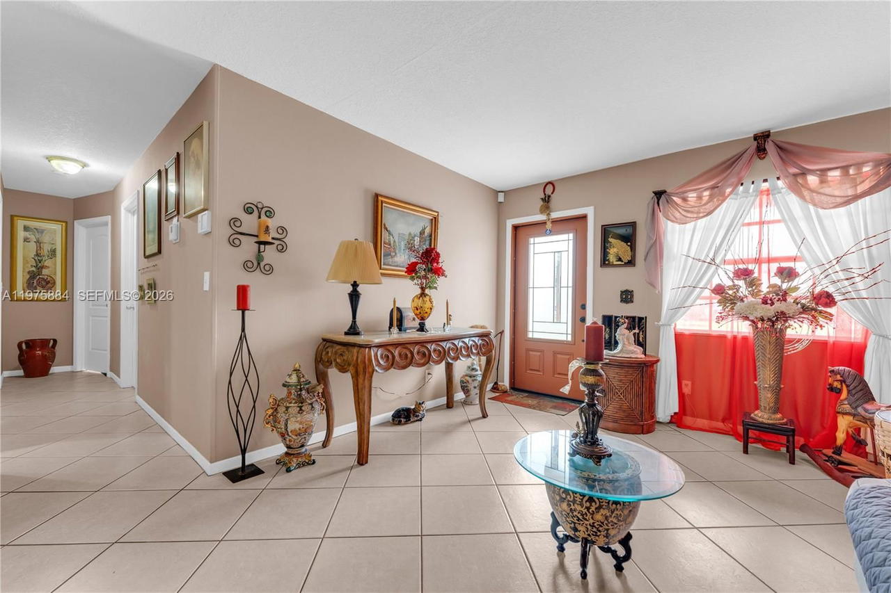 Real estate property located at 7811 47th St, Broward, City Of Lauderhill Sec 1, Lauderhill, FL