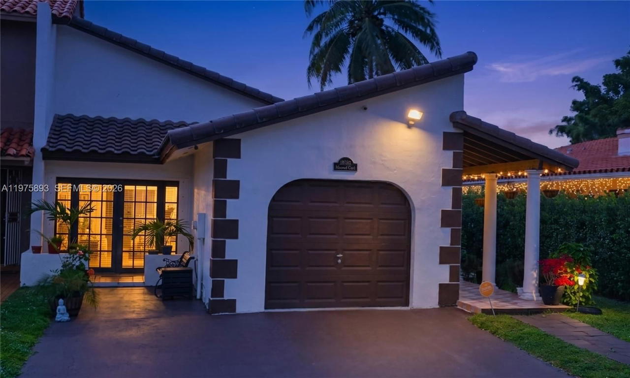 Real estate property located at 20166 Oakmont Cir, Miami-dade, Farberville Sub, Hialeah, FL