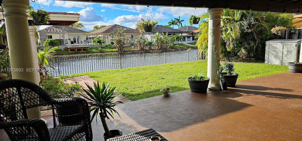 Real estate property located at 20166 Oakmont Cir, Miami-dade, Farberville Sub, Hialeah, FL