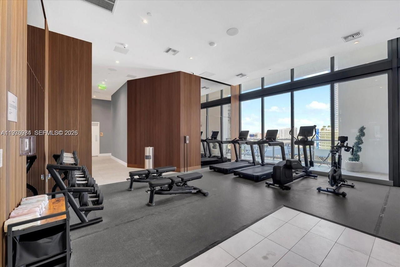 Real estate property located at 229 9th St #705, Miami-dade, Smart Brickell Lodging 1 C, Miami, FL