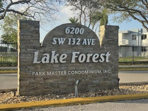 Real estate property located at 6207 131st Ct #101, Miami-dade, Lake Forest Park Condo Vi, Miami, FL