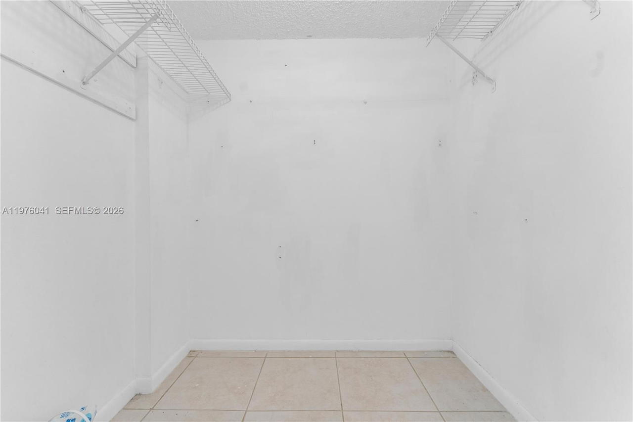 Real estate property located at 2457 Collins Ave #201, Miami-dade, The Royal Club Condo, Miami Beach, FL