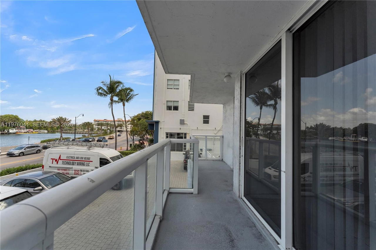 Real estate property located at 2457 Collins Ave #201, Miami-dade, The Royal Club Condo, Miami Beach, FL