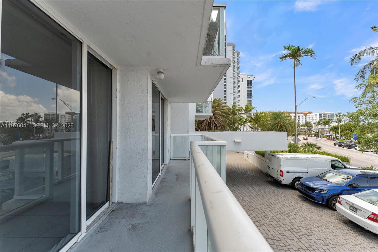 Real estate property located at 2457 Collins Ave #201, Miami-dade, The Royal Club Condo, Miami Beach, FL