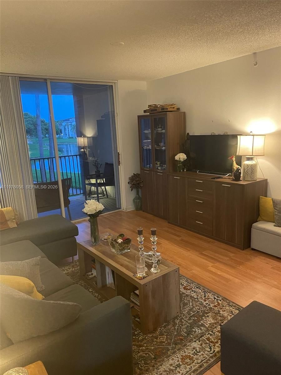 Real estate property located at , Miami-dade, Enclave At Doral Condo No, Doral, FL