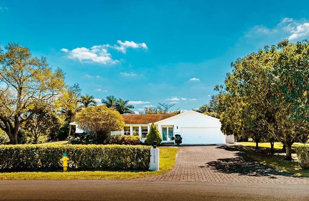Real estate property located at 11030 42nd Ct, Broward, Lawson Isles, Davie, FL