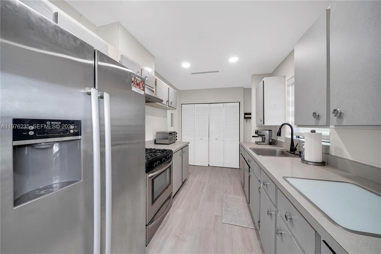 Real estate property located at 8801 21st St, Miami-dade, Coral Park Estates Sec 1, Miami, FL