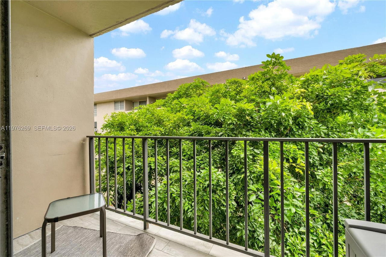 Real estate property located at 830 87th Ave #406, Miami-dade, Pinebark Condo No 1, Miami, FL