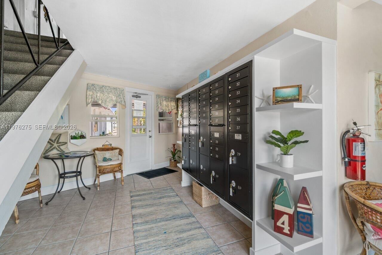 Real estate property located at 4228 Ocean Dr #17, Broward, French Leave West Condo, Lauderdale By The Sea, FL