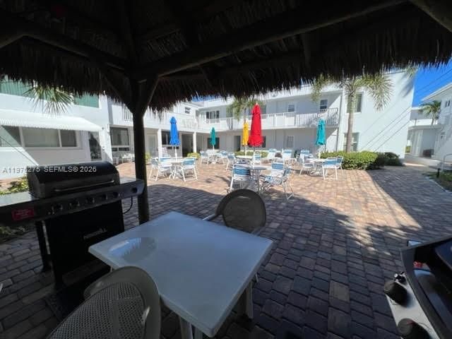 Real estate property located at 4228 Ocean Dr #17, Broward, French Leave West Condo, Lauderdale By The Sea, FL