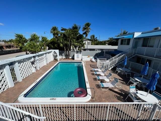 Real estate property located at 4228 Ocean Dr #17, Broward, French Leave West Condo, Lauderdale By The Sea, FL