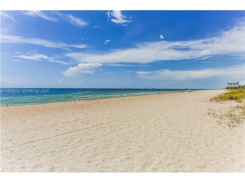 Real estate property located at 4228 Ocean Dr #17, Broward, French Leave West Condo, Lauderdale By The Sea, FL