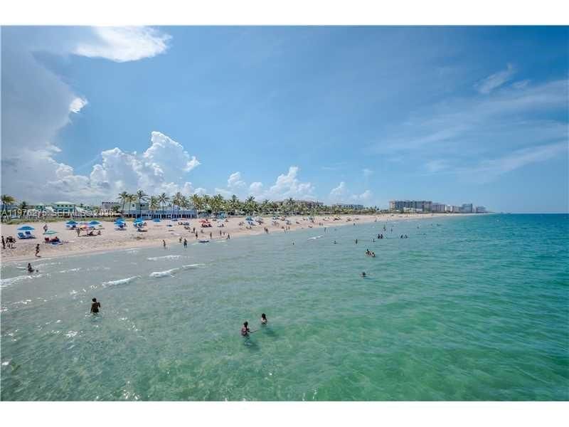 Real estate property located at 4228 Ocean Dr #17, Broward, French Leave West Condo, Lauderdale By The Sea, FL
