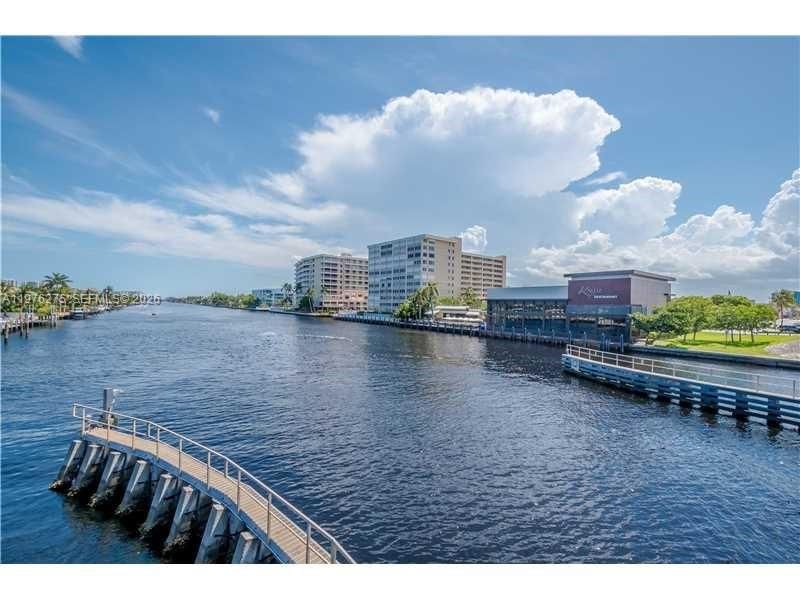 Real estate property located at 4228 Ocean Dr #17, Broward, French Leave West Condo, Lauderdale By The Sea, FL