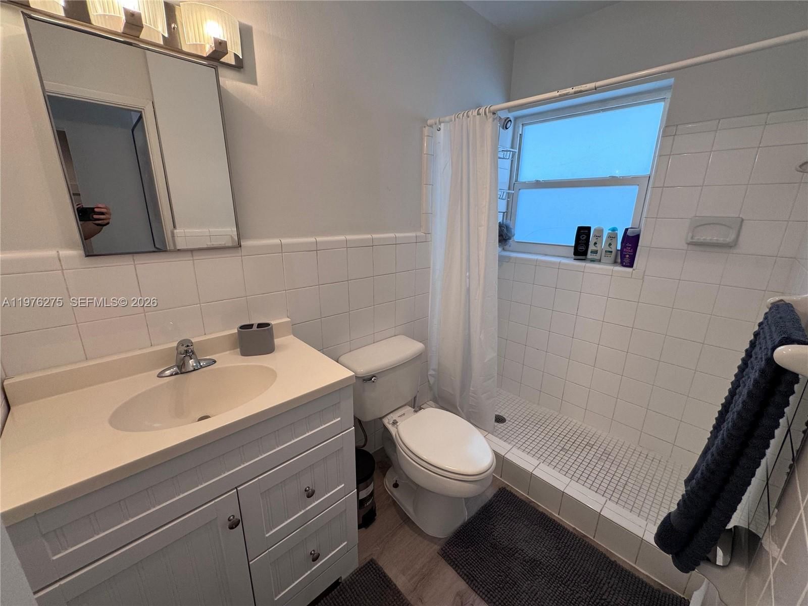 Real estate property located at 4228 Ocean Dr #17, Broward, French Leave West Condo, Lauderdale By The Sea, FL