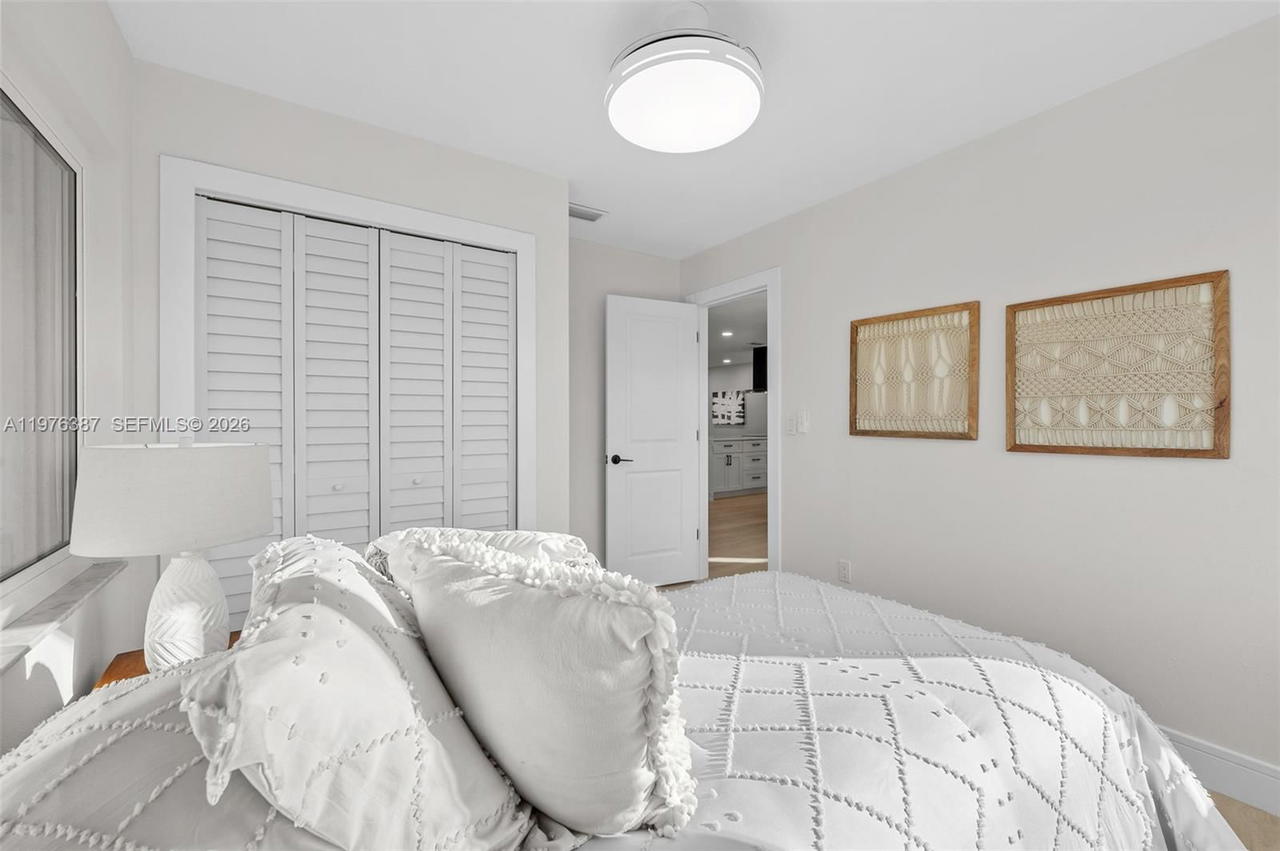 Real estate property located at 105 12th St SW, Hillsborough, Sable Cove Unit 2, Other, FL