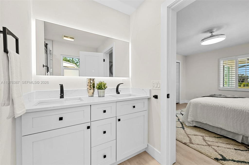 Real estate property located at 105 12th St SW, Hillsborough, Sable Cove Unit 2, Other, FL