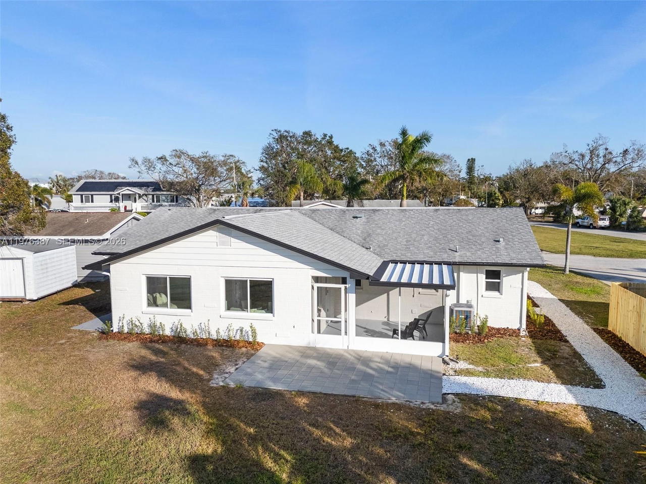 Real estate property located at 105 12th St SW, Hillsborough, Sable Cove Unit 2, Other, FL