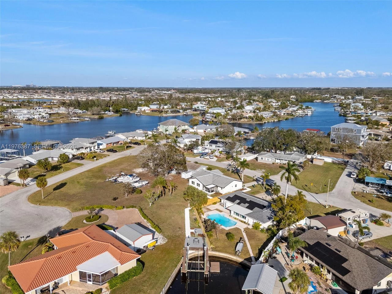 Real estate property located at 105 12th St SW, Hillsborough, Sable Cove Unit 2, Other, FL