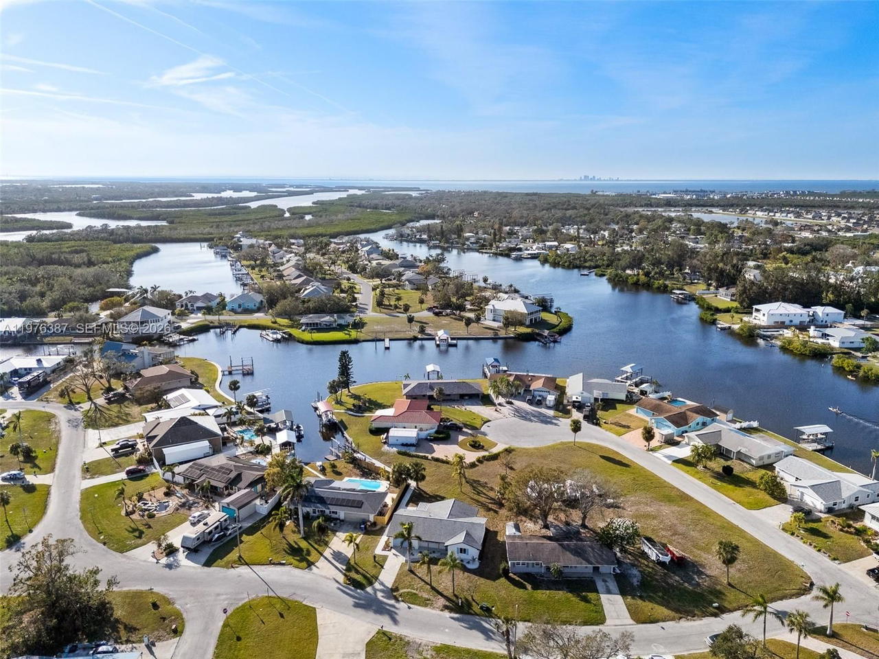 Real estate property located at 105 12th St SW, Hillsborough, Sable Cove Unit 2, Other, FL