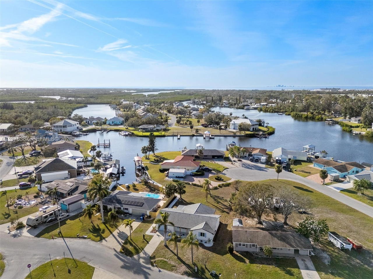 Real estate property located at 105 12th St SW, Hillsborough, Sable Cove Unit 2, Other, FL