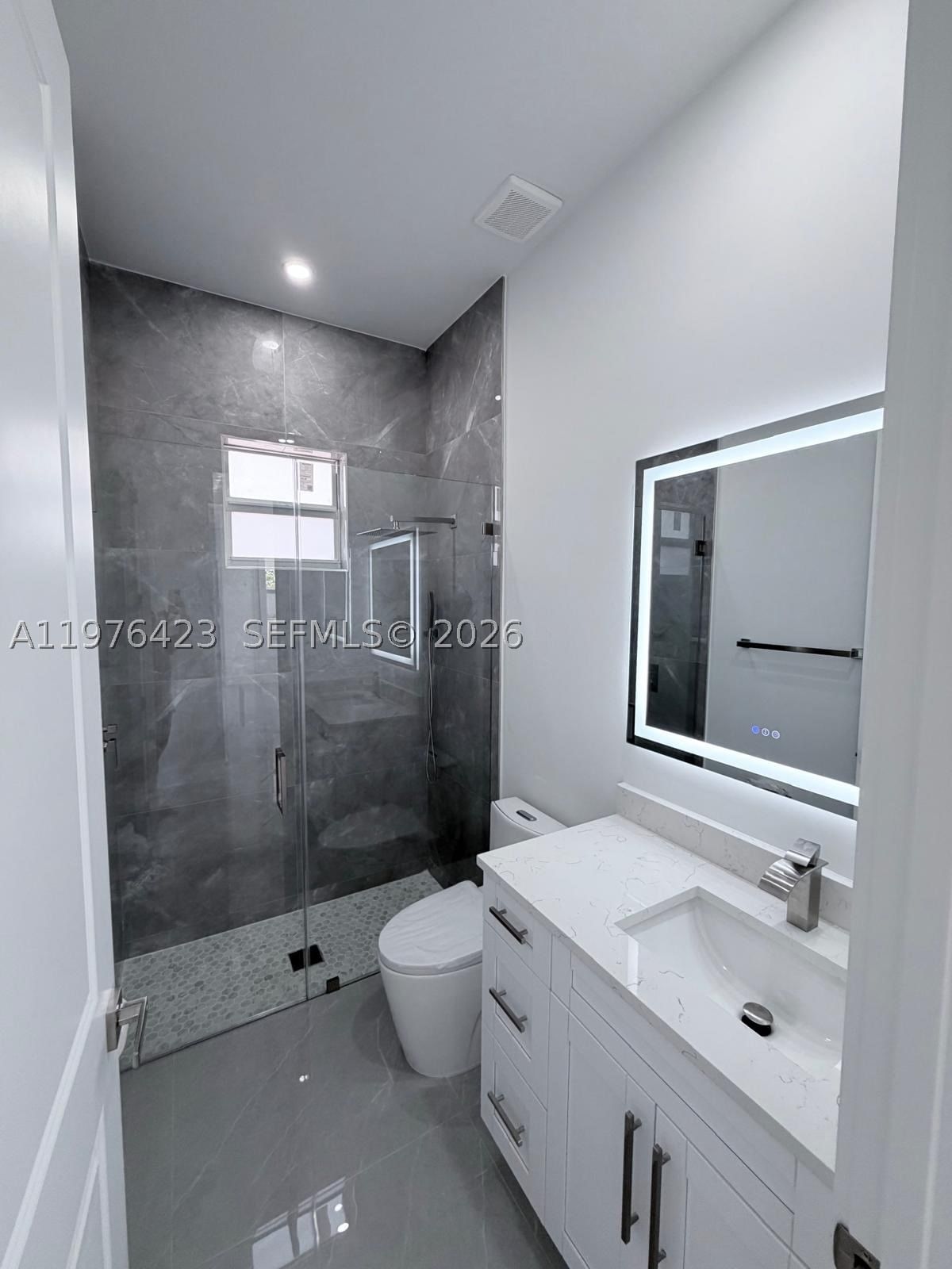 Real estate property located at 1120 32nd LN, Lee, Cape Coral, Cape Coral, FL