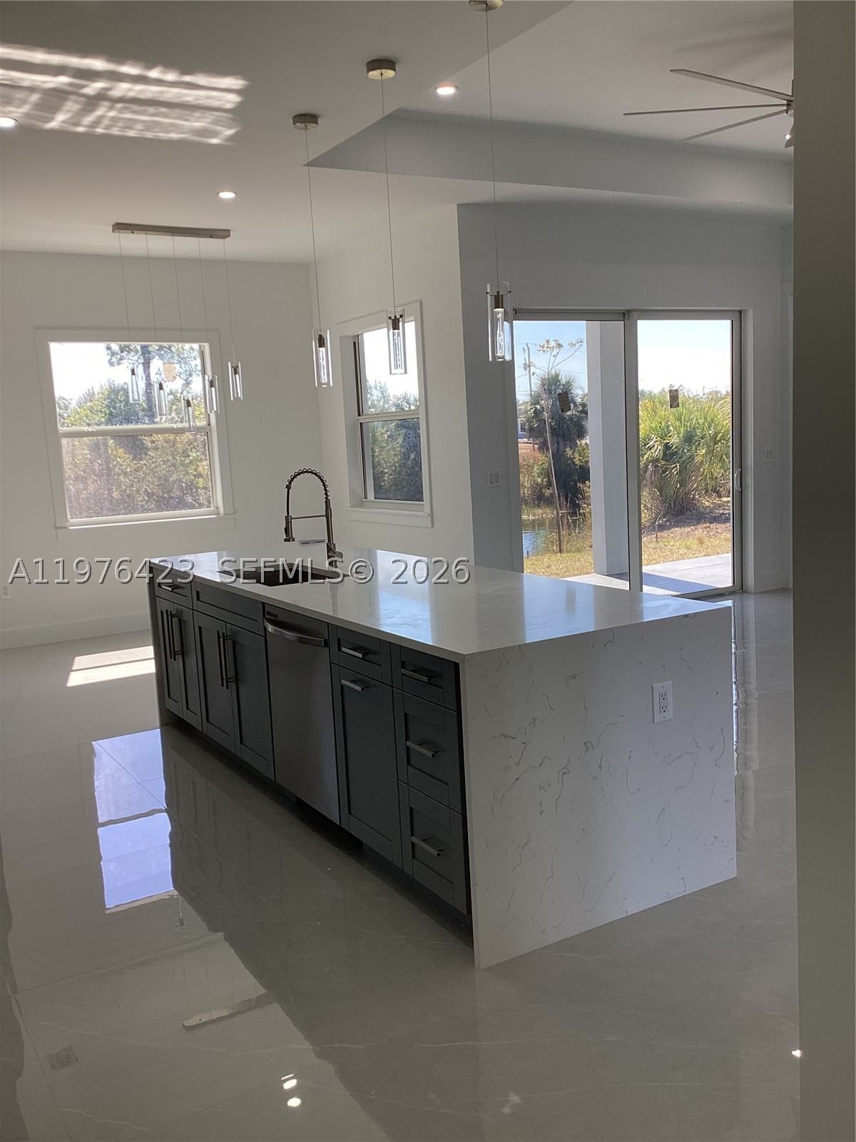Real estate property located at 1120 32nd LN, Lee, Cape Coral, Cape Coral, FL