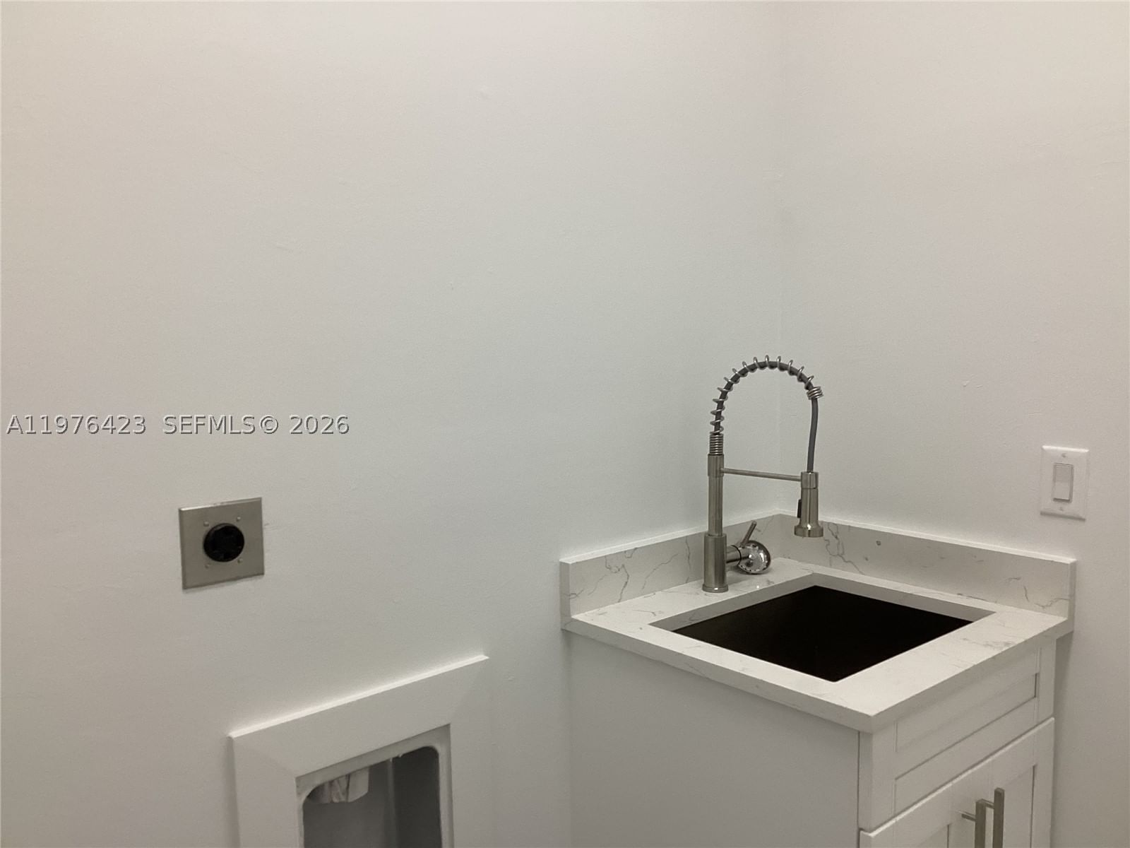 Real estate property located at 1120 32nd LN, Lee, Cape Coral, Cape Coral, FL