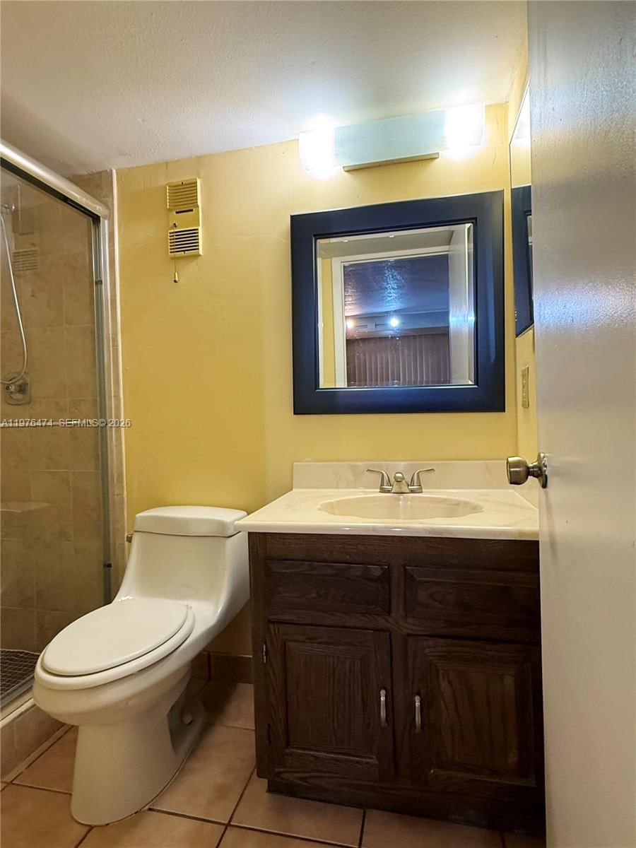 Real estate property located at 6977 115th Pl E33, Miami-dade, Snapper Village Ph 2 Sec, Miami, FL