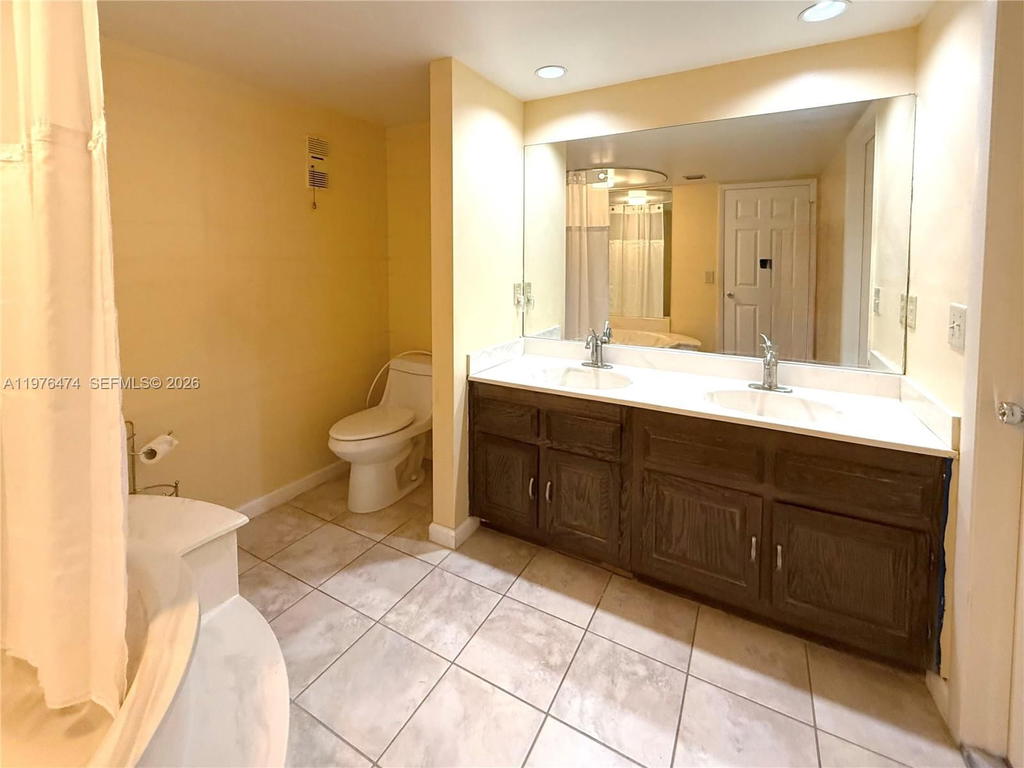 Real estate property located at 6977 115th Pl E33, Miami-dade, Snapper Village Ph 2 Sec, Miami, FL