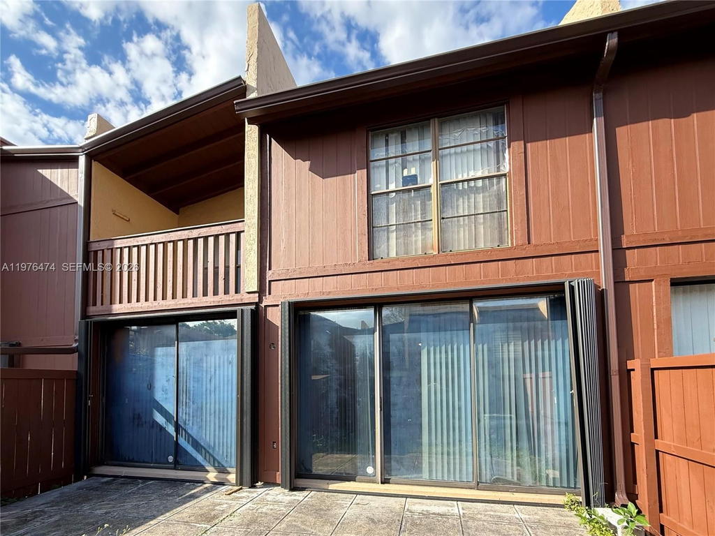 Real estate property located at 6977 115th Pl E33, Miami-dade, Snapper Village Ph 2 Sec, Miami, FL