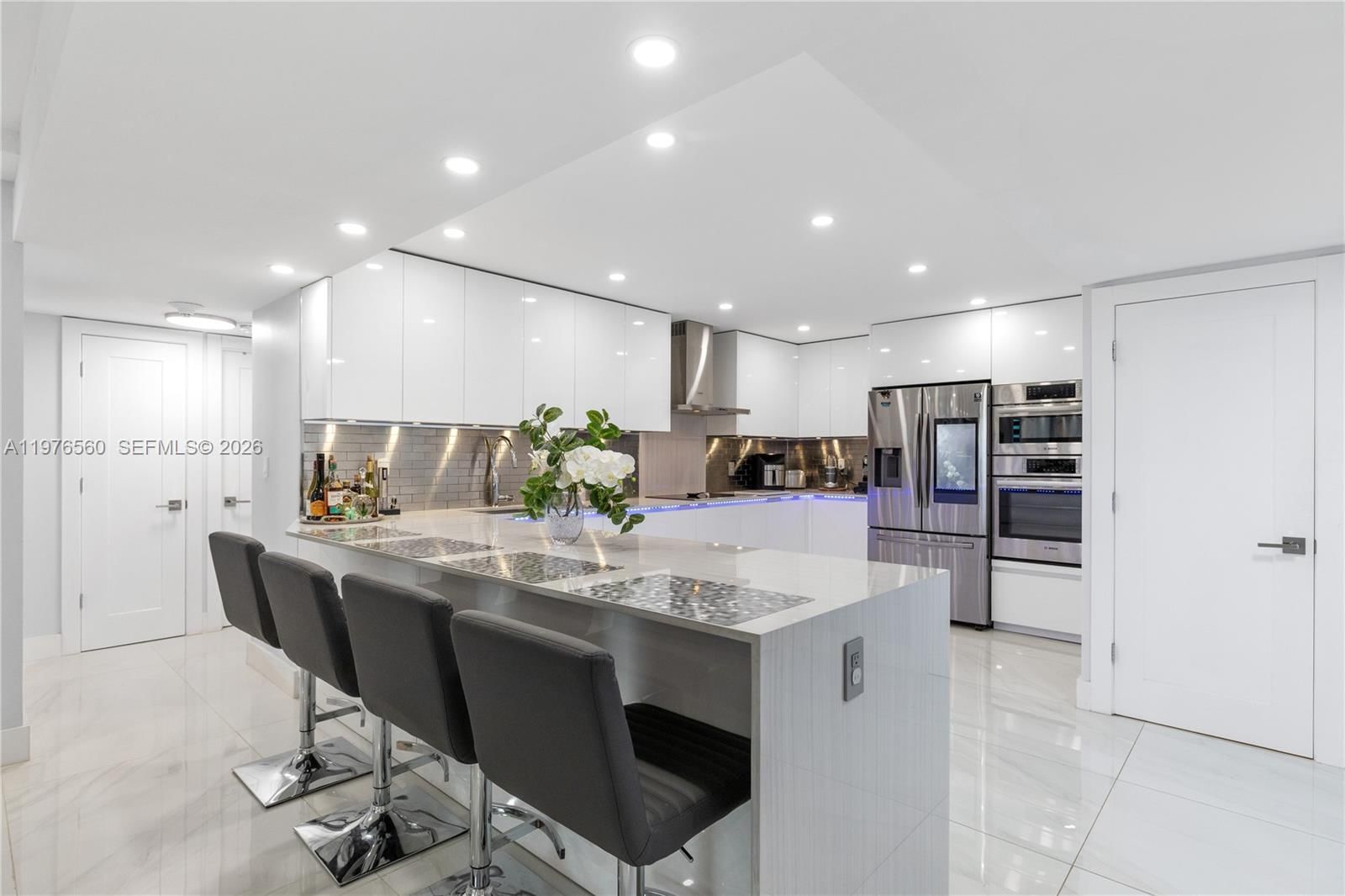 Real estate property located at 2500 Parkview Dr #1121, Broward, Olympus Condo Phase, Hallandale Beach, FL