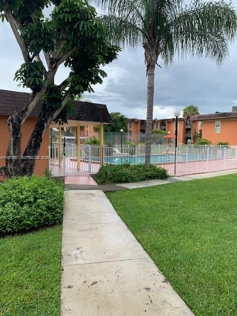 Real estate property located at 9493 76th St L4, Miami-dade, Sunset Palms East Condo, Miami, FL