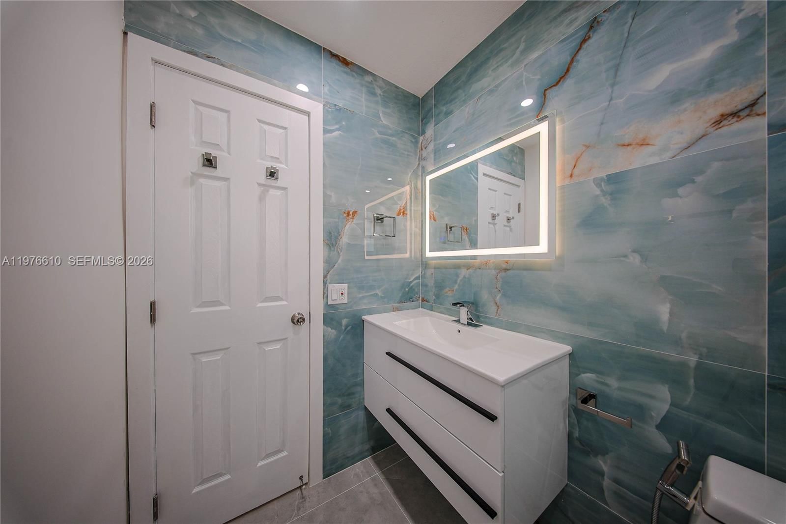 Real estate property located at 2458 Polk St #201, Broward, Pell Manor Condominium 3, Hollywood, FL